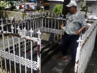 Makam Pendiri PSSI Tak Terawat