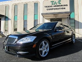 Mobil Hybrid Antipeluru Pertama Seharga Rp 2,3 M