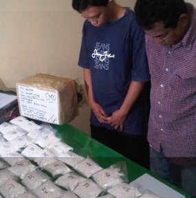 Pesan 50.000 Pil Koplo Via Facebook, Pengedar Dibekuk Polres Samarinda