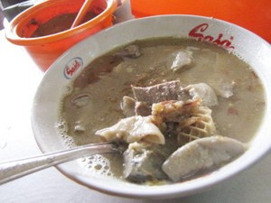 Menikmati Coto Makassar di Bumi Sriwijaya