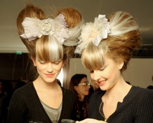 10 Tata Rias dan Rambut Runway Terbaik di 2010