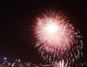 Tahun Baru di TMII, dari Fireworks sampai Wayang Kulit Semalam Suntuk