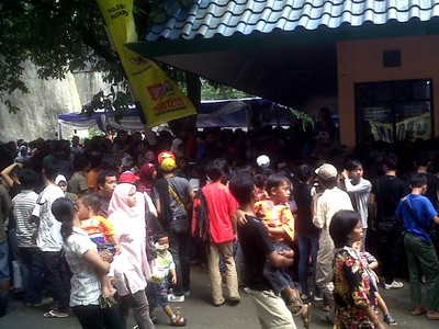 Pengunjung Ragunan Membludak