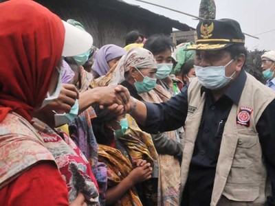 Gubernur Tengok Warga Bromo