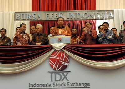 SBY Buka Perdagangan Saham BEI