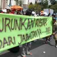 Massa Pro Tol Tengah Diterima Ketua DPRD Surabaya