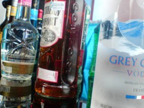 Menpora Prihatin Minimarket Bebas Jual Miras ke ABG