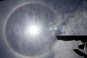 Fenomena Halo Terlihat Jelas di Langit Yogya