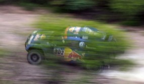 Al-Attiyah Menangi Etape, Sainz Tetap Memimpin