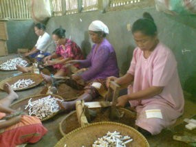 Pergerakan Dibatasi, Pengusaha Rokok Teriak