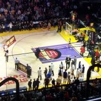 Riuh-rendah Pendukung Lakers di Staples Center