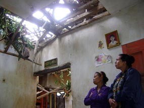 Rumah Warga Hancur & Tower Pemancar TV Roboh