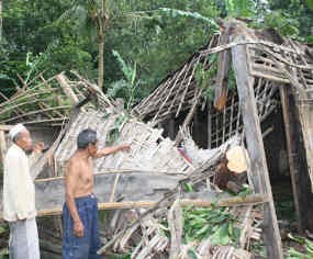 30 Rumah di Pasuruan Rusak Diterjang Angin Kencang