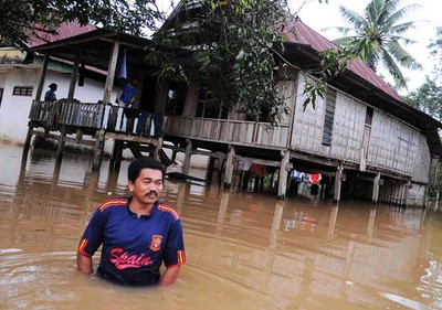 Banjir Rendam Seratusan Rumah di Gowa 