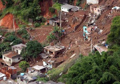 Tanah Longsor Landa Brasil