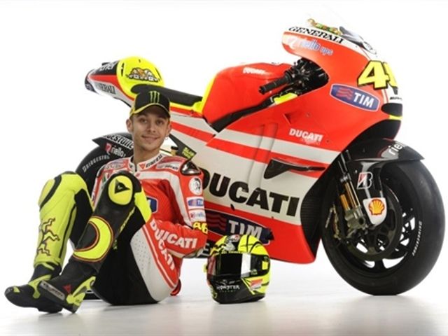 Pose Rossi dengan GP11