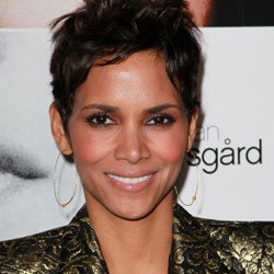 Halle Berry Resmi Perankan Aretha Franklin di Film Biopik