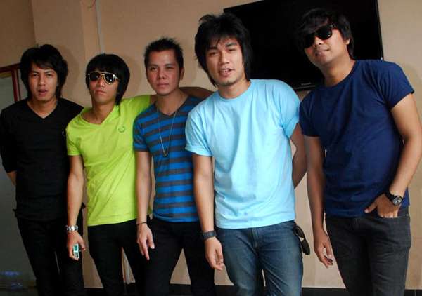 Warna-warni Armada Band Warna-warni Armada Band