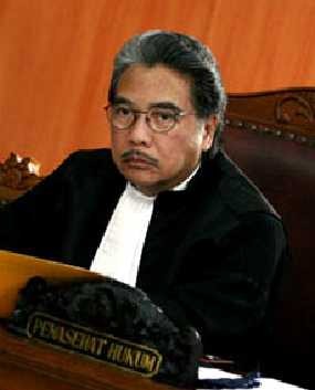 Hotma Juga Berencana Laporkan Denny ke MUI