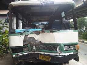 Gas Membesar Sendiri Membuat Sopir Kehilangan Kendali