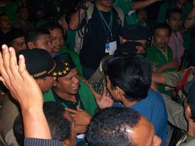 Pleno Kongres Ansor Ricuh