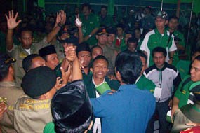  Pembatasan Usia Calon 40 Tahun, Sidang Pleno Rusuh