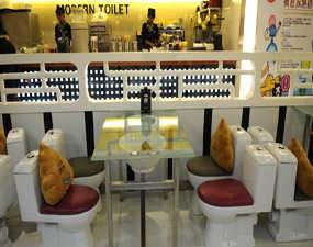 Restoran Berbau Toilet Laris Manis di China