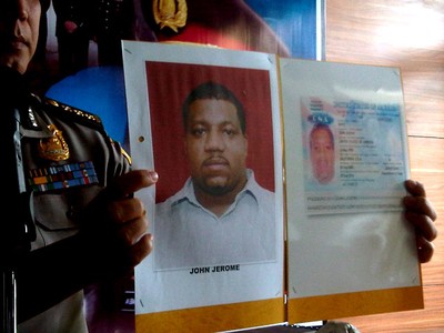 Polri Rilis Foto DPO Pembuat Paspor Gayus