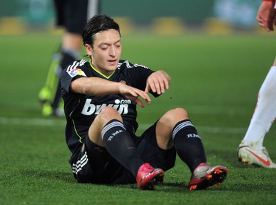 Laju El Real Tertahan