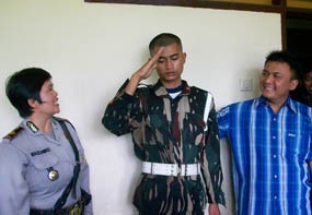 TNI akan Tertibkan Masyarakat Sipil Berpenampilan Militer