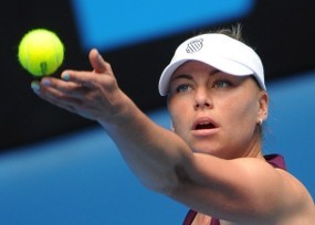 Zvonareva Tanpa Kesulitan, Jankovic Dipaksa Berjuang