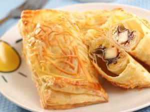 Resep Kue: Pastry Pisang Keju Cokelat