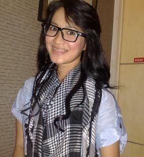 Okie Agustina Siapkan Diri Jadi Penyanyi