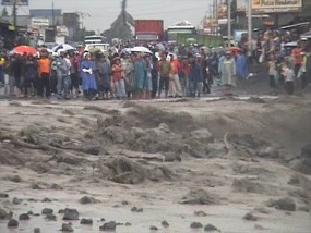 Menara BTS Terancam & Bangunan Toko Rusak Diterjang Banjir Lahar 
