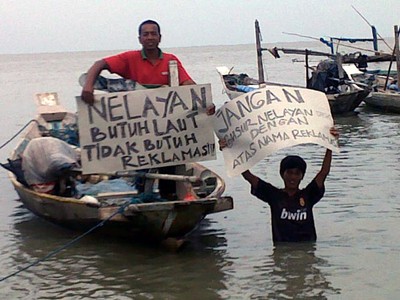 Nelayan Tolak Reklamasi Pantai Kenjeran