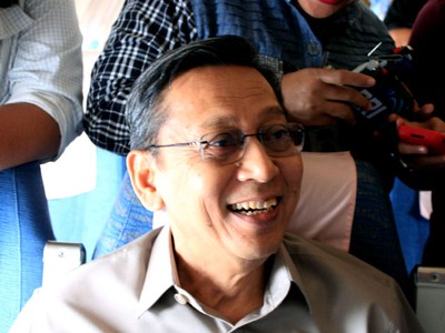 Wapres Jumpa Pers di Atas Pesawat