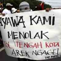Pemeriksaan Tri Rismaharini di DPRD Dibayangi Demo Besar
