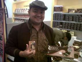 Tela Krezz, Makanan Wong Ndeso Beromzet Miliaran Rupiah