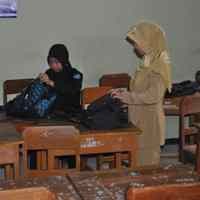 Demi Bebas Narkoba, Tas Siswa MAN 2 Tulungagung Diperiksa BNK