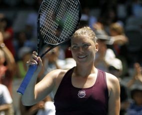 Zvonareva Lolos, Soderling Out