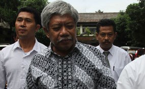 Terkait Korupsi, Mantan Bupati Jembrana Dilimpahkan ke Kejati Bali