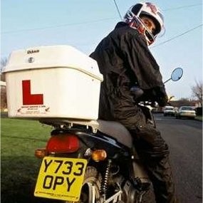 Pemerintah Inggris Dorong Warga Naik Motor untuk Pergi Bekerja