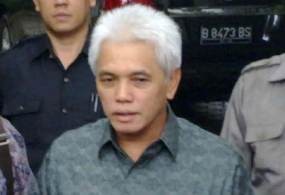 Hatta: Kemiskinan Masih Banyak, Mungkin Rambut Saya Hitam Lagi