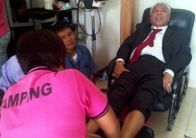 OC Kaligis Dipijat Napi Wanita 