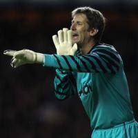 Van Der Sar Mau Happy Ending