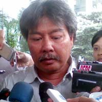 Ditahan, Agus Condro Tetap akan Bongkar Kasus Suap DGS BI