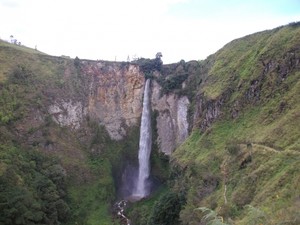 Air Terjun Sipiso-piso