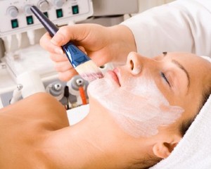 Cermat Memilih Perawatan Facial Sesuai Jenis Kulit