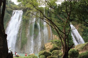 Curug Cikaso