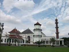Pulau Kemarau dan Masjid Agung Palembang